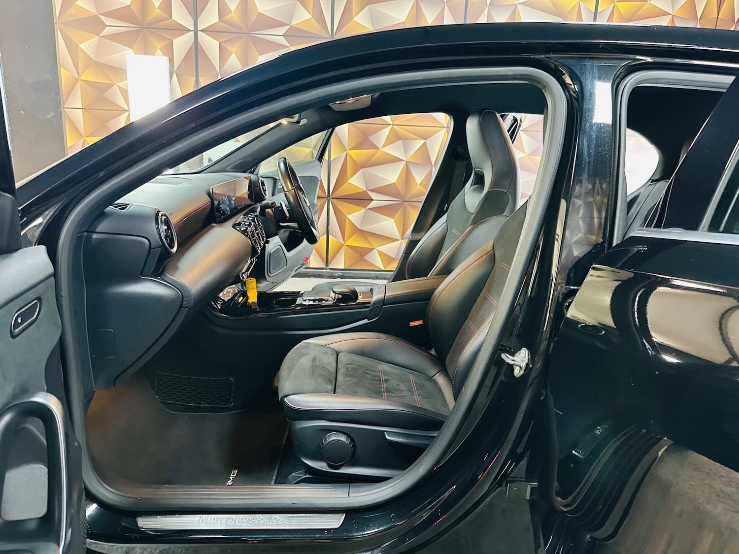 Used Mercedes-Benz A-Class for sale - 76702051: Photo 62