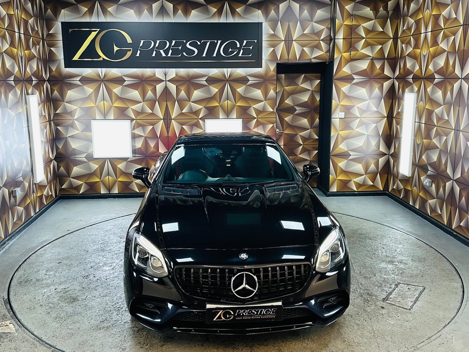 Used Mercedes-Benz SLC 2016 for sale - 76538814: Photo 17