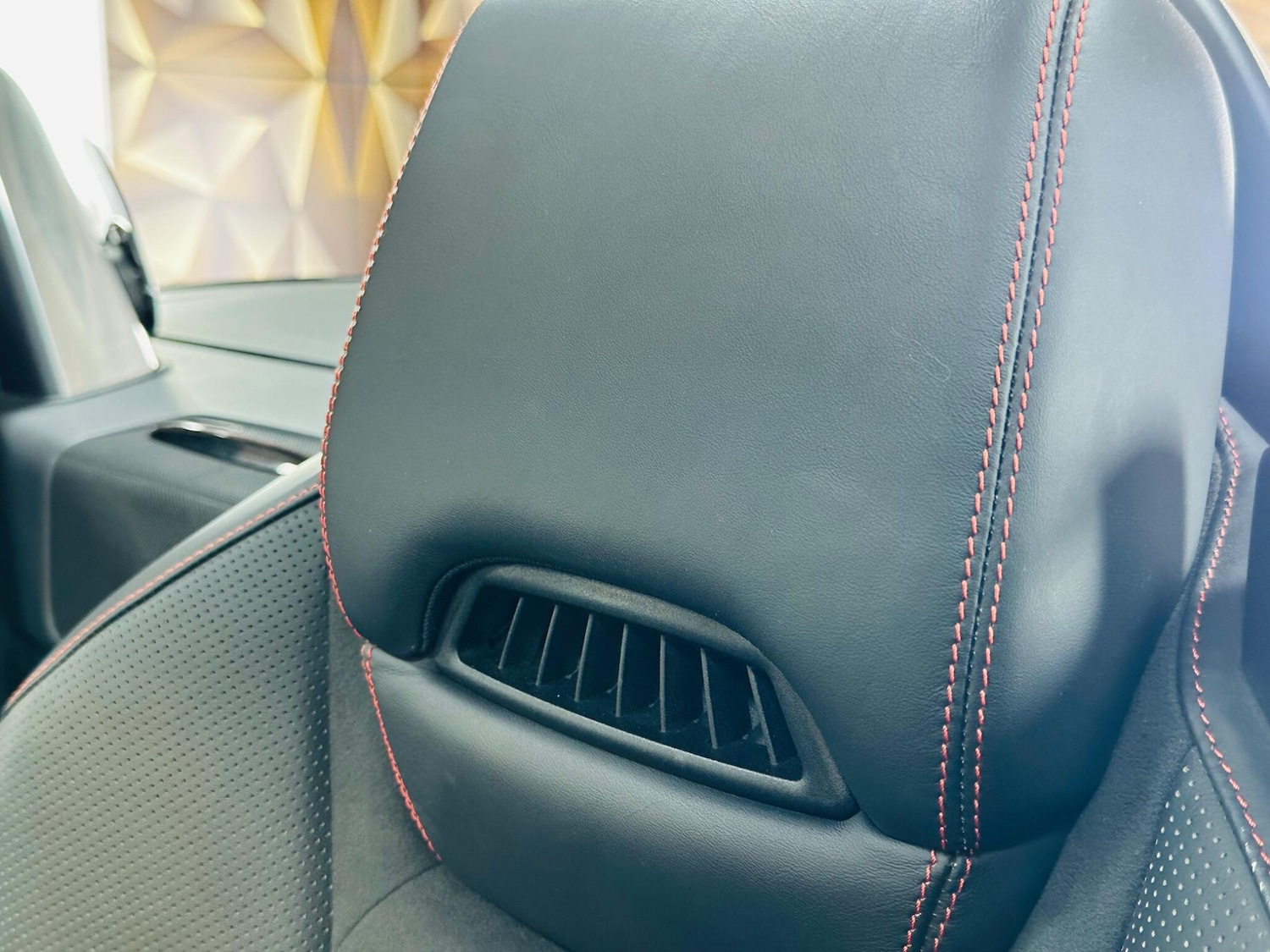 Used Mercedes-Benz SLC 2016 for sale - 76538814: Photo 18