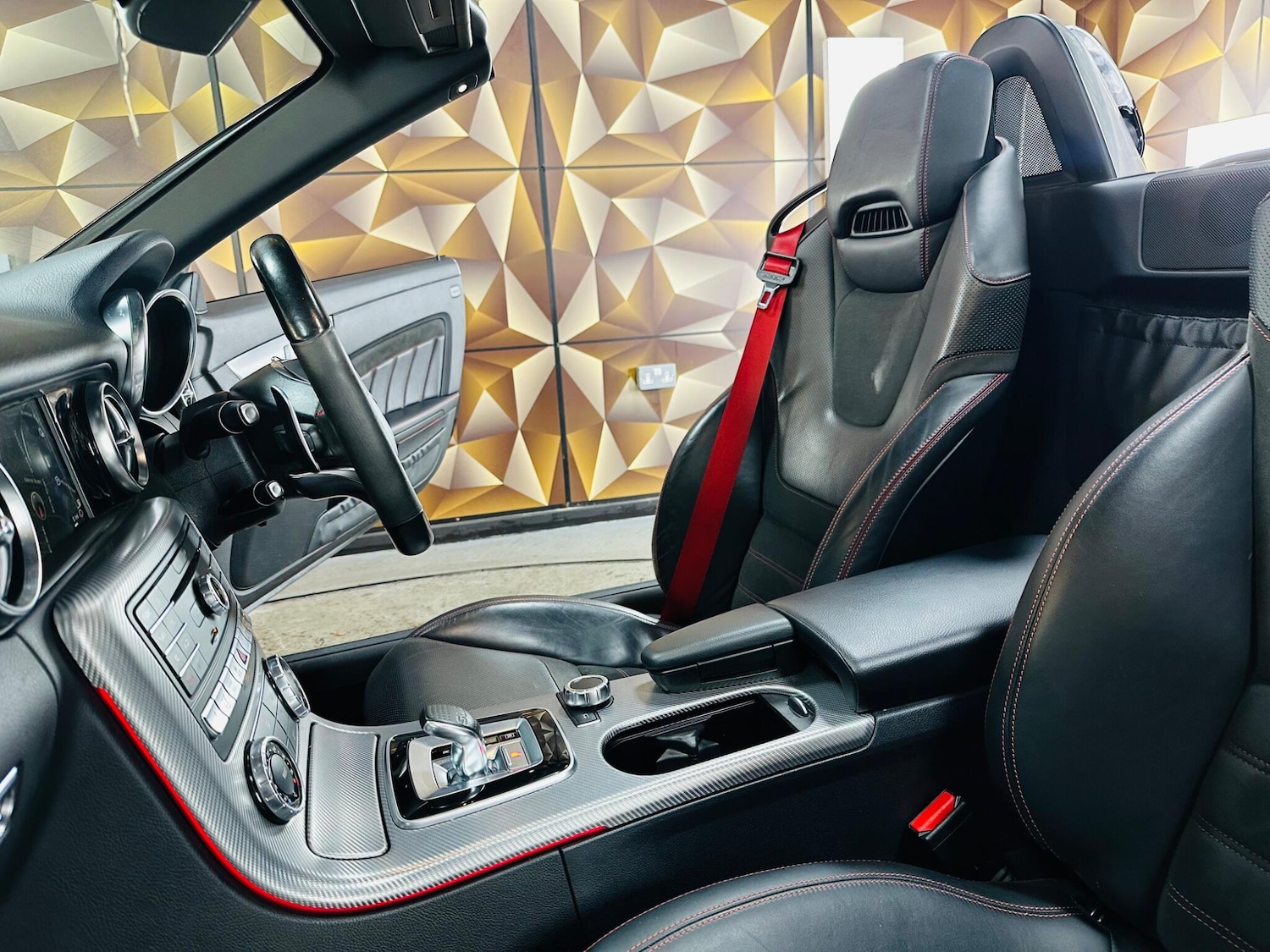 Used Mercedes-Benz SLC 2016 for sale - 76538814: Photo 4