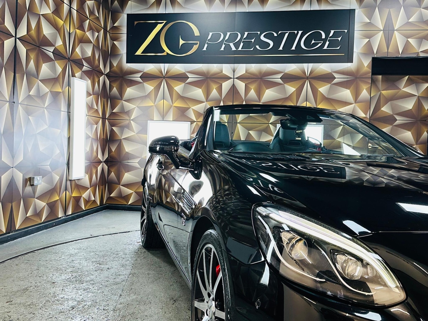 Used Mercedes-Benz SLC 2016 for sale - 76538814: Photo 40