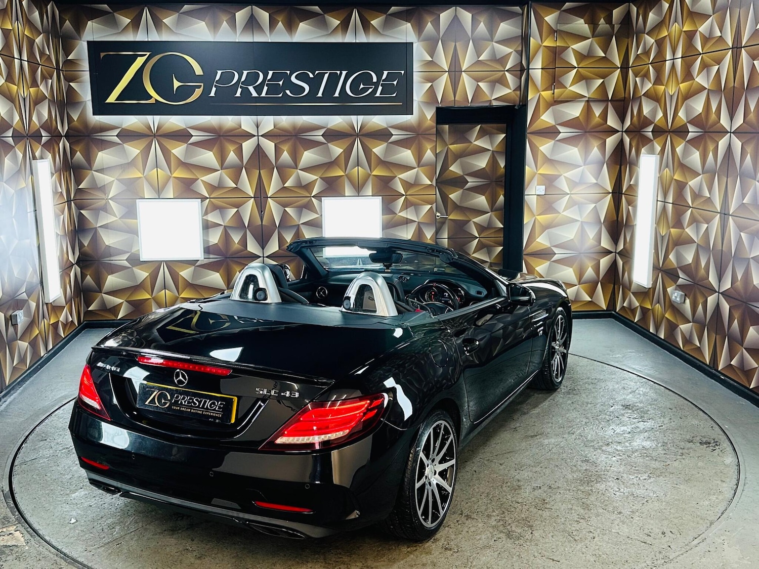 Used Mercedes-Benz SLC 2016 for sale - 76538814: Photo 41