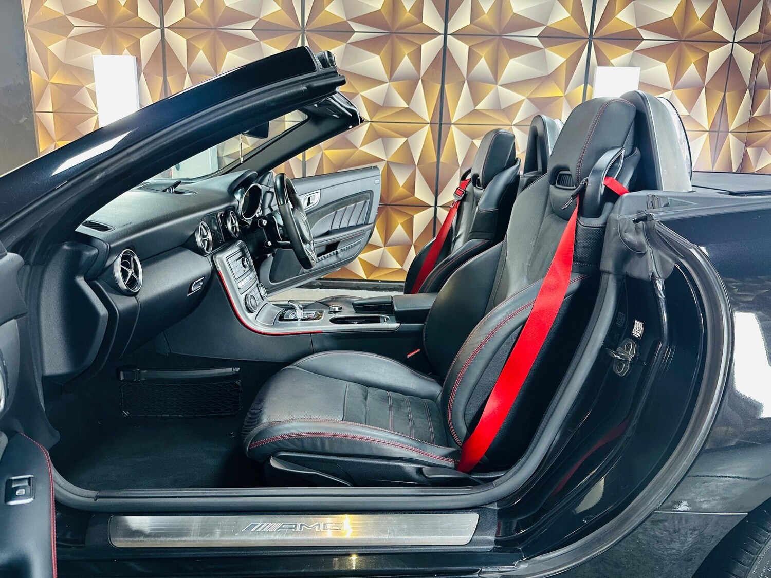 Used Mercedes-Benz SLC 2016 for sale - 76538814: Photo 66