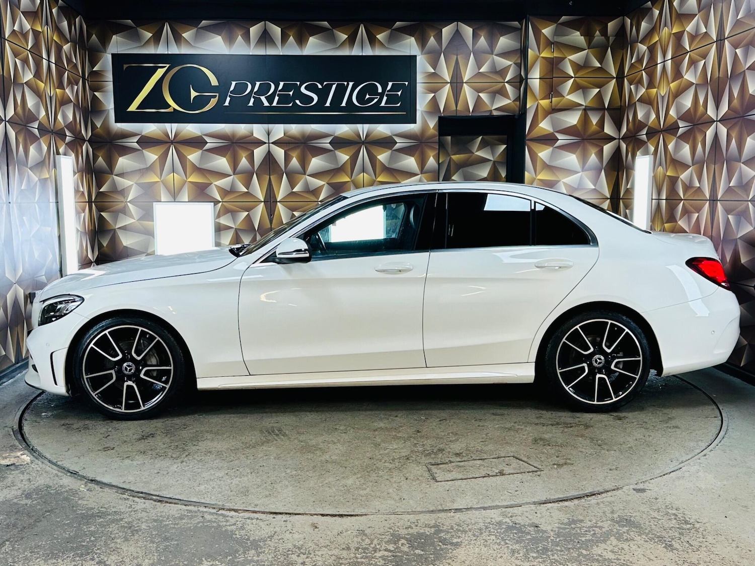 Used Mercedes-Benz C Class 2019 for sale - 77255173: Photo 11
