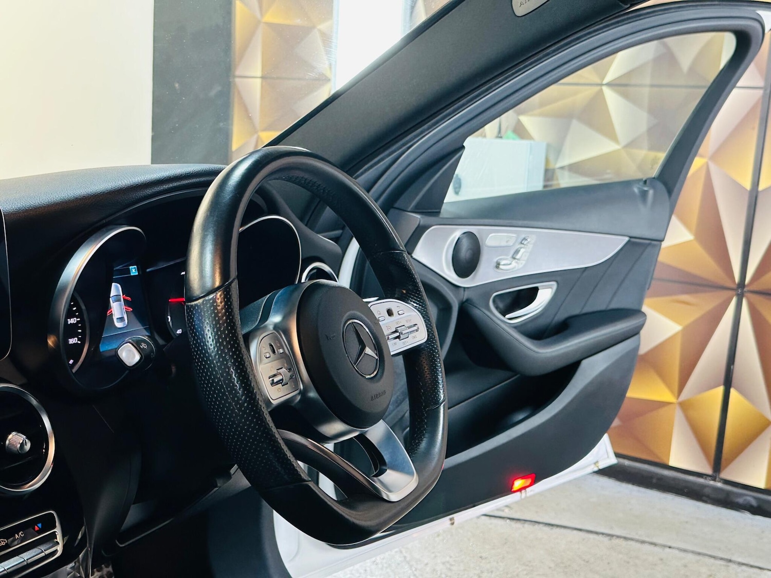 Used Mercedes-Benz C Class 2019 for sale - 77255173: Photo 26