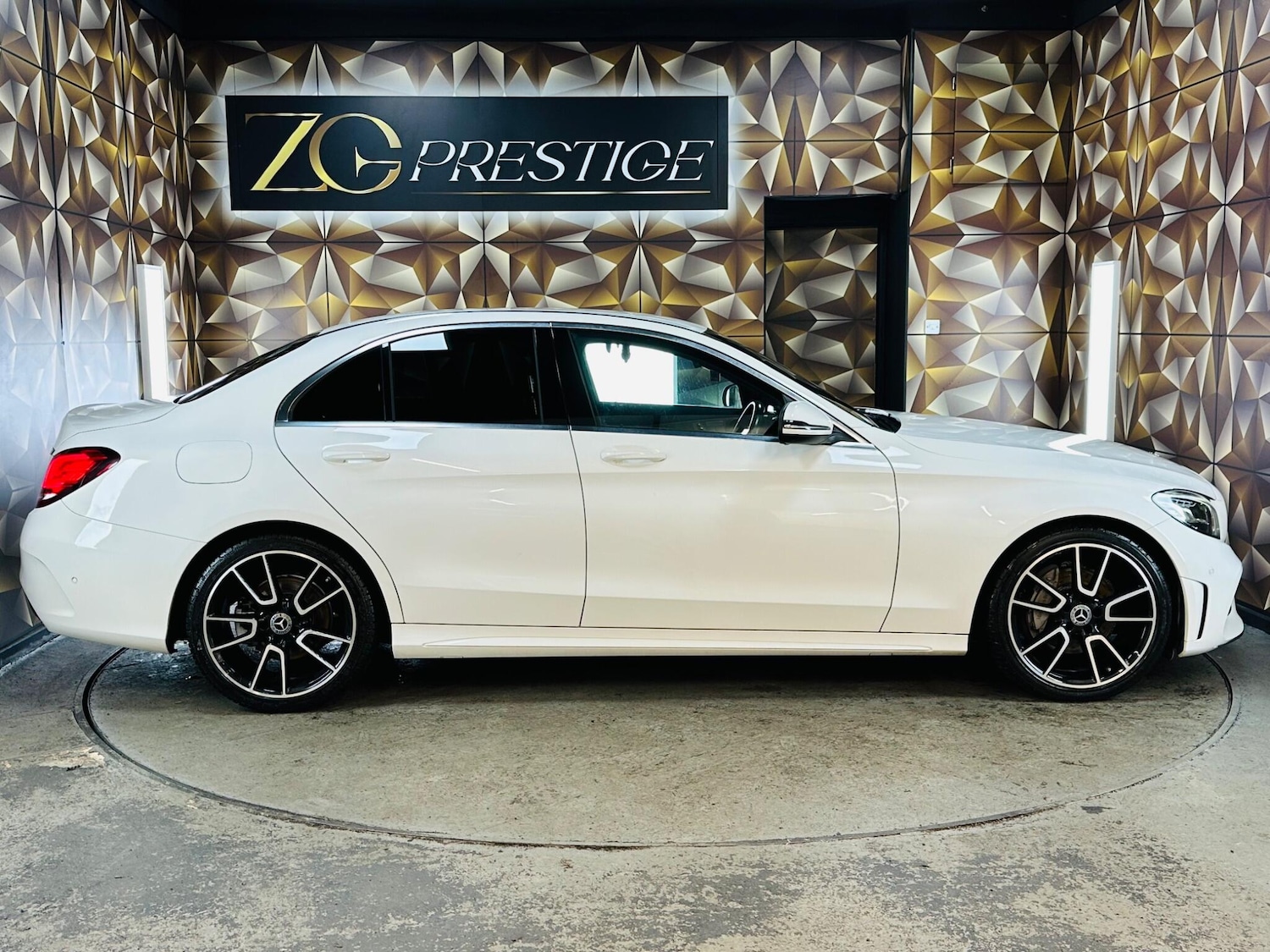 Used Mercedes-Benz C Class 2019 for sale - 77255173: Photo 9