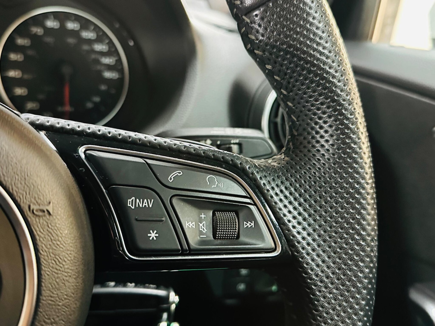 Used Audi Q2 2018 for sale - 76976482: Photo 56