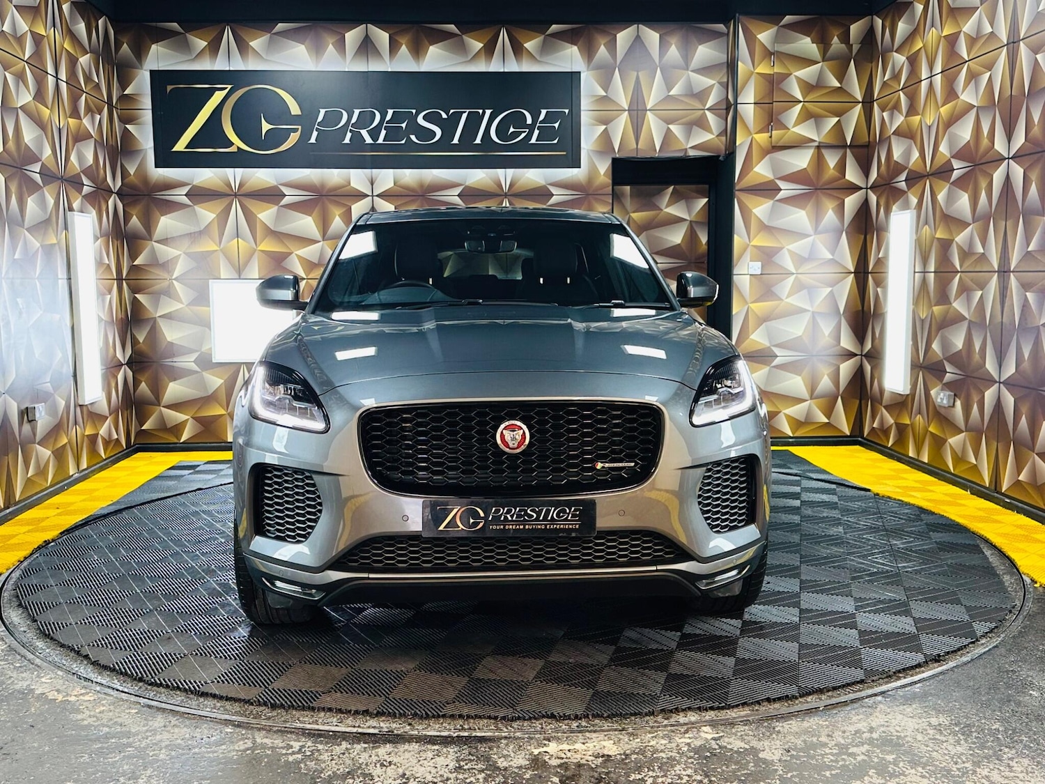 Used Jaguar E-Pace for sale - 77925835: Photo 3