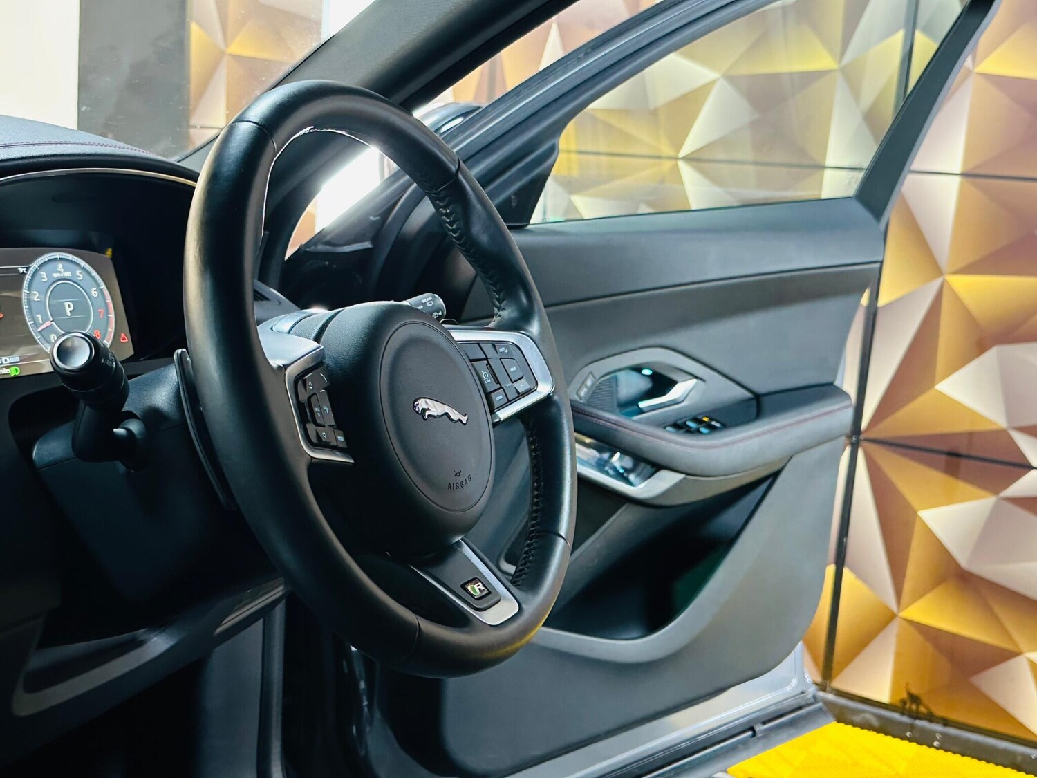 Used Jaguar E-Pace for sale - 77925835: Photo 38