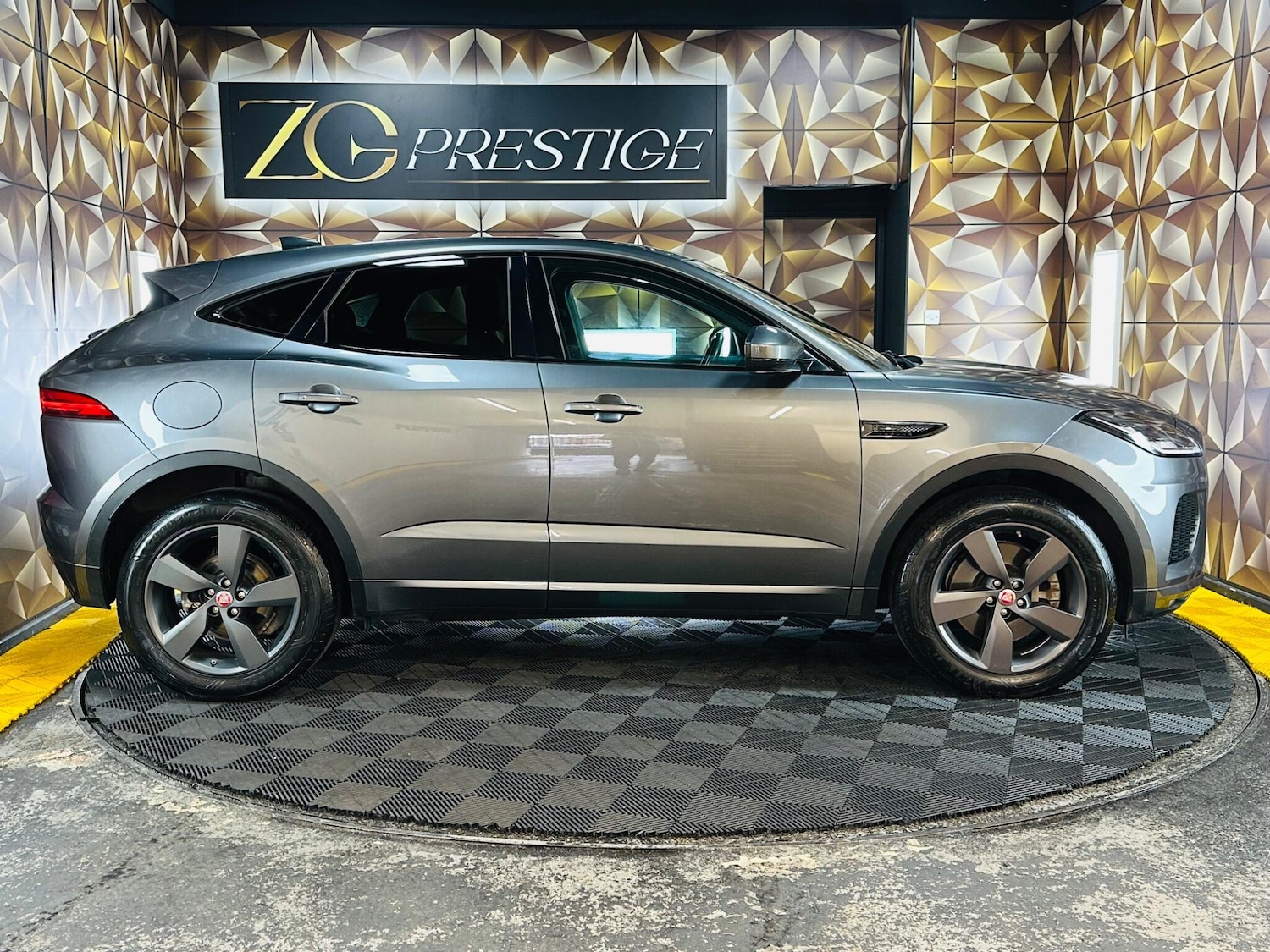 Used Jaguar E-Pace for sale - 77925835: Photo 9