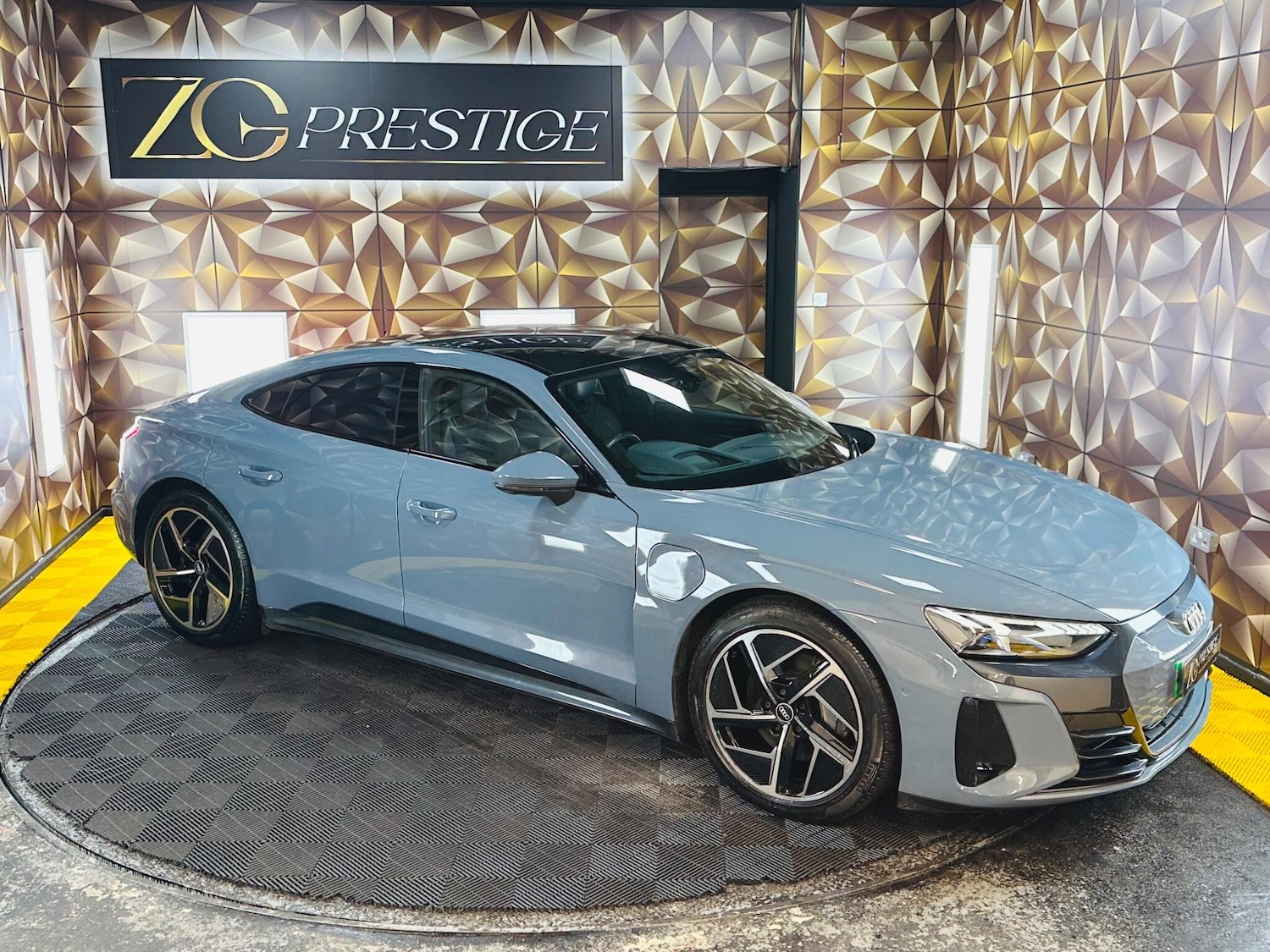 Used Audi e-tron GT 2022 for sale - 78006448: Photo 15