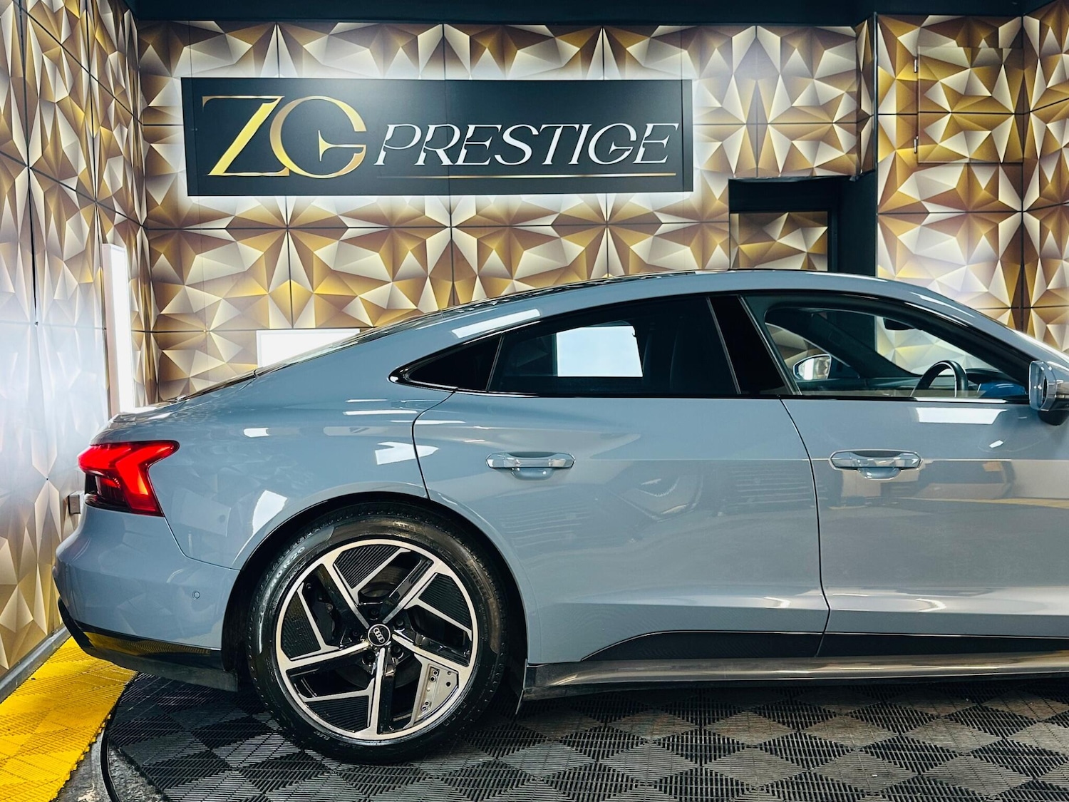 Used Audi e-tron GT 2022 for sale - 78006448: Photo 30