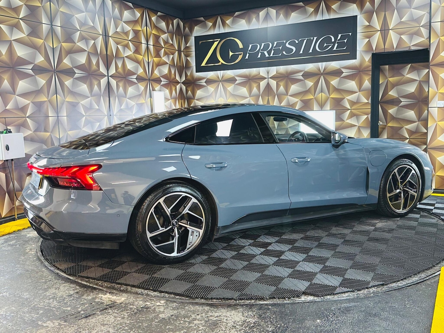 Used Audi e-tron GT 2022 for sale - 78006448: Photo 31