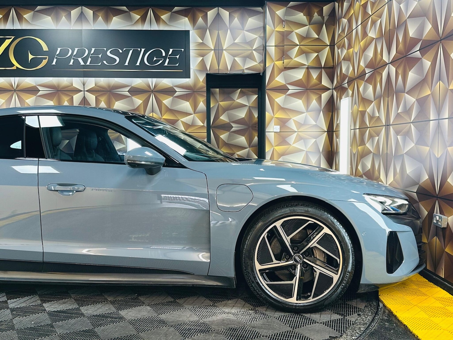 Used Audi e-tron GT 2022 for sale - 78006448: Photo 40