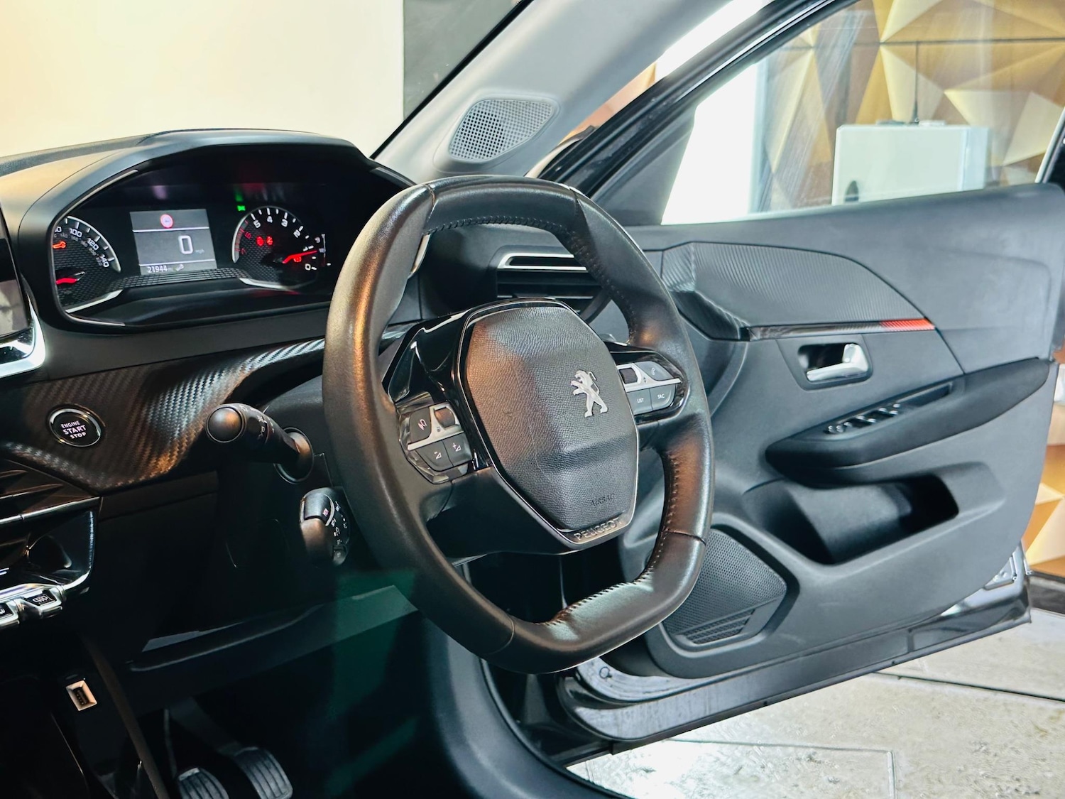 Used Peugeot 208 2022 for sale - 76539180: Photo 15