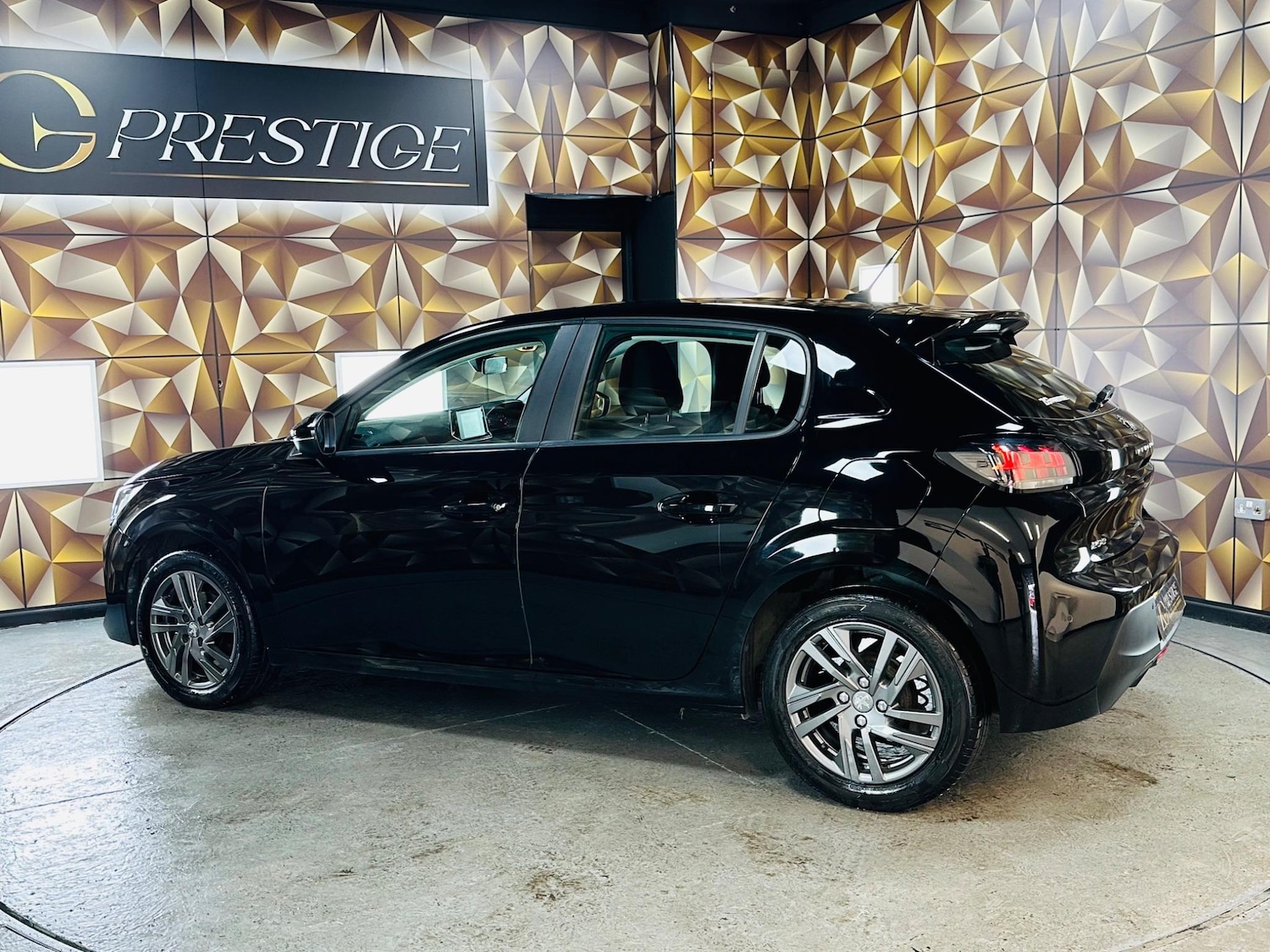 Used Peugeot 208 2022 for sale - 76539180: Photo 42