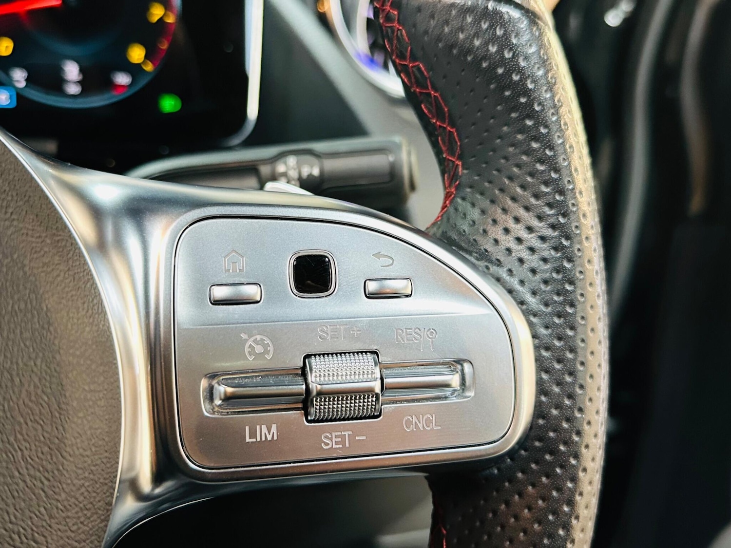 Used Mercedes-Benz GLA 2023 for sale - 76485408: Photo 54