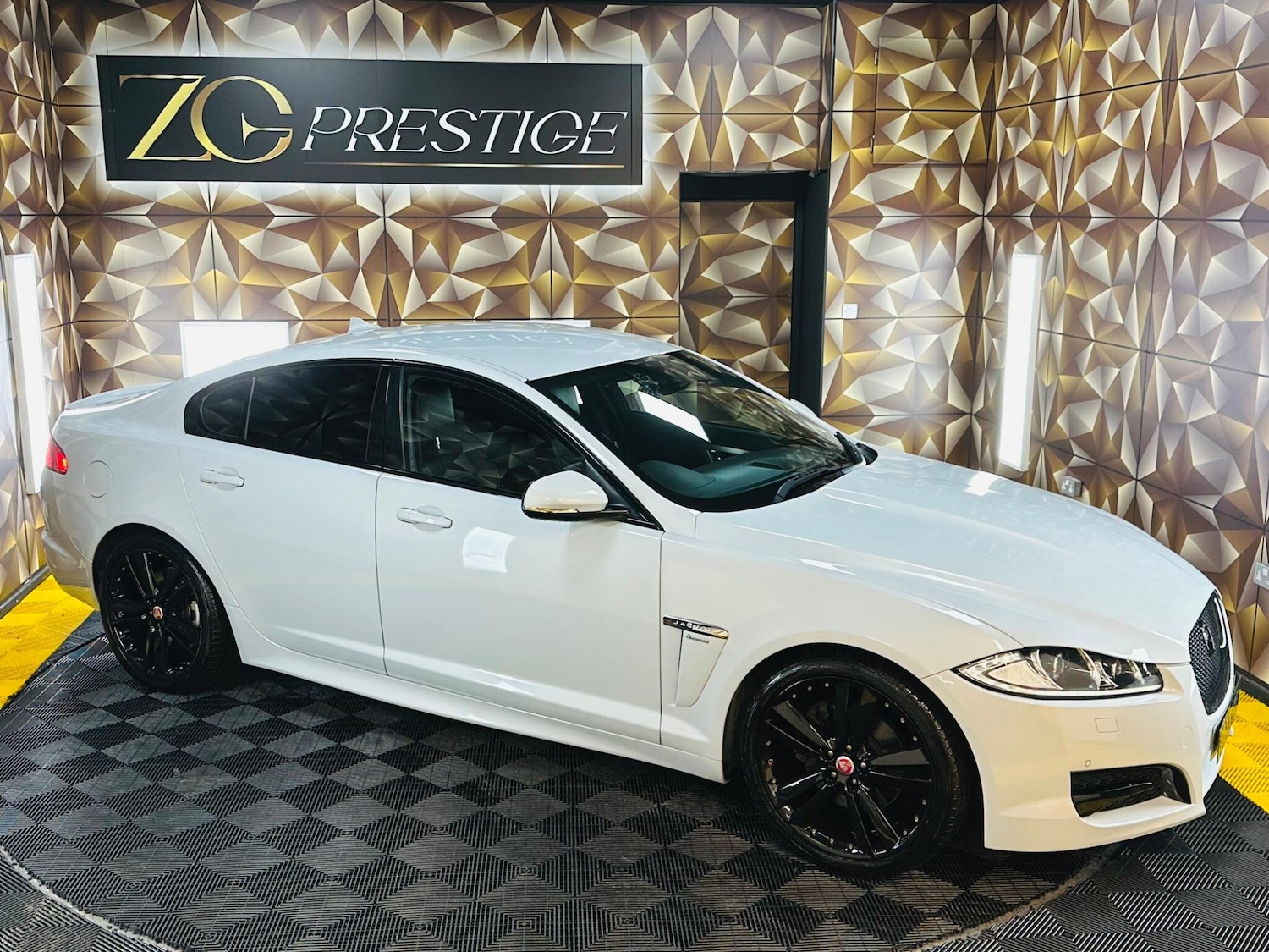 Used Jaguar XF 2015 for sale - 77131908: Photo 13