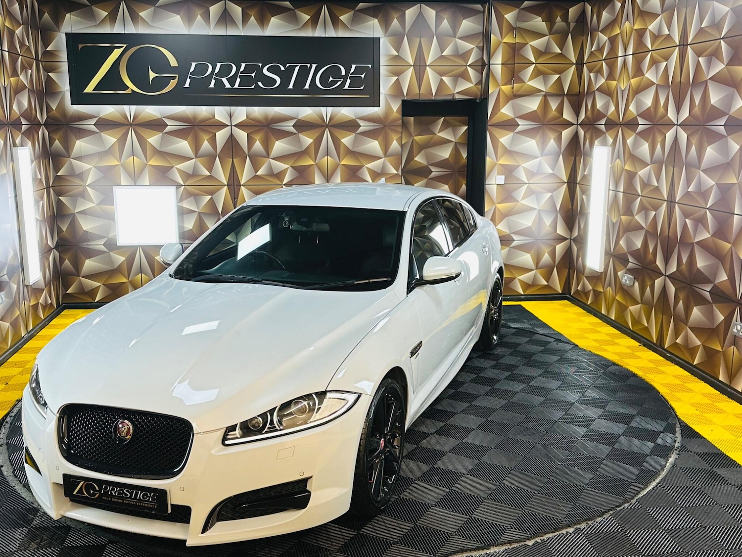 Used Jaguar XF 2015 for sale - 77131908: Photo 19