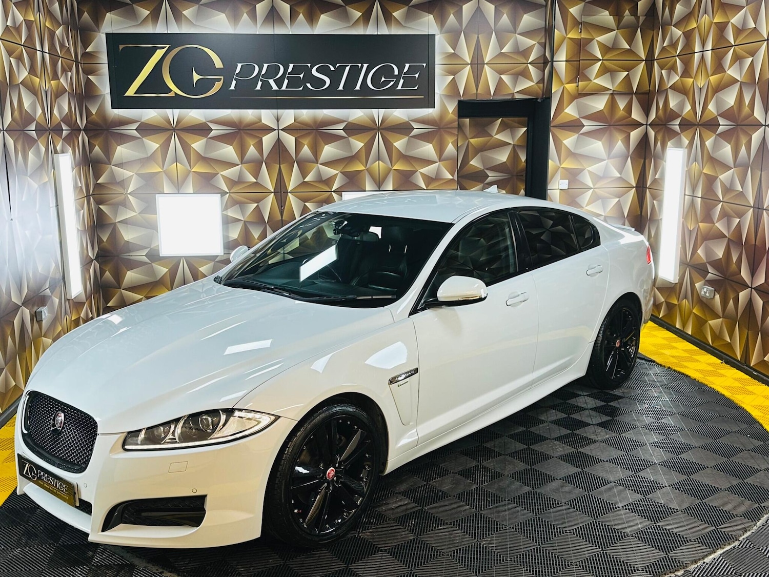 Used Jaguar XF 2015 for sale - 77131908: Photo 23