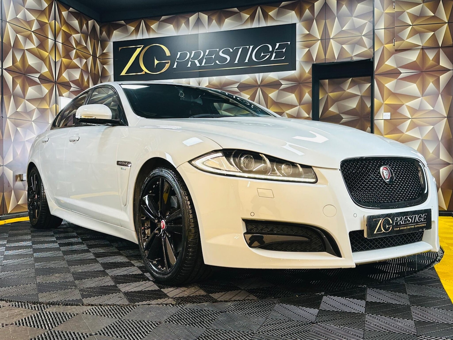 Used Jaguar XF 2015 for sale - 77131908: Photo 25