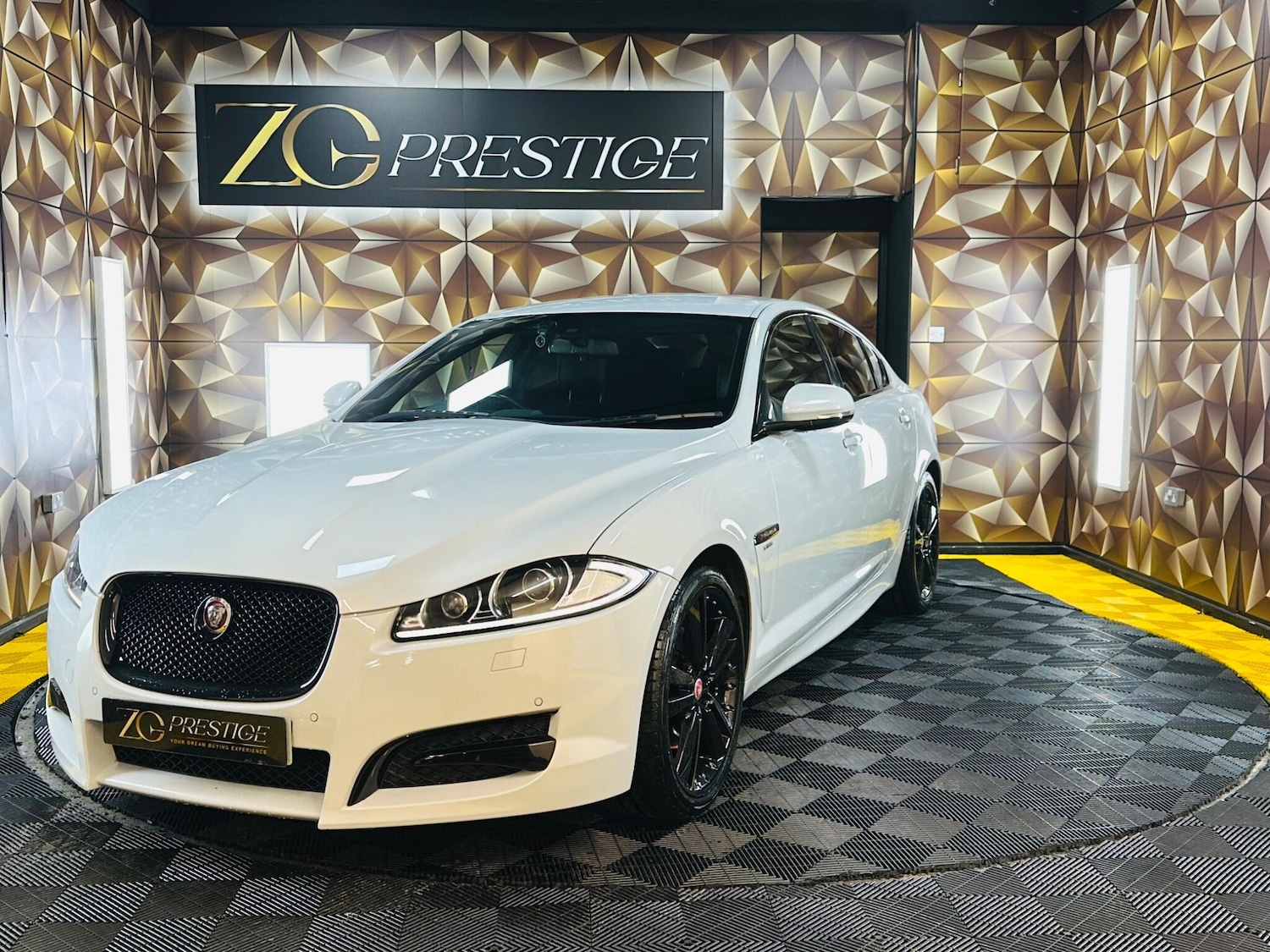 Used Jaguar XF 2015 for sale - 77131908: Photo 40