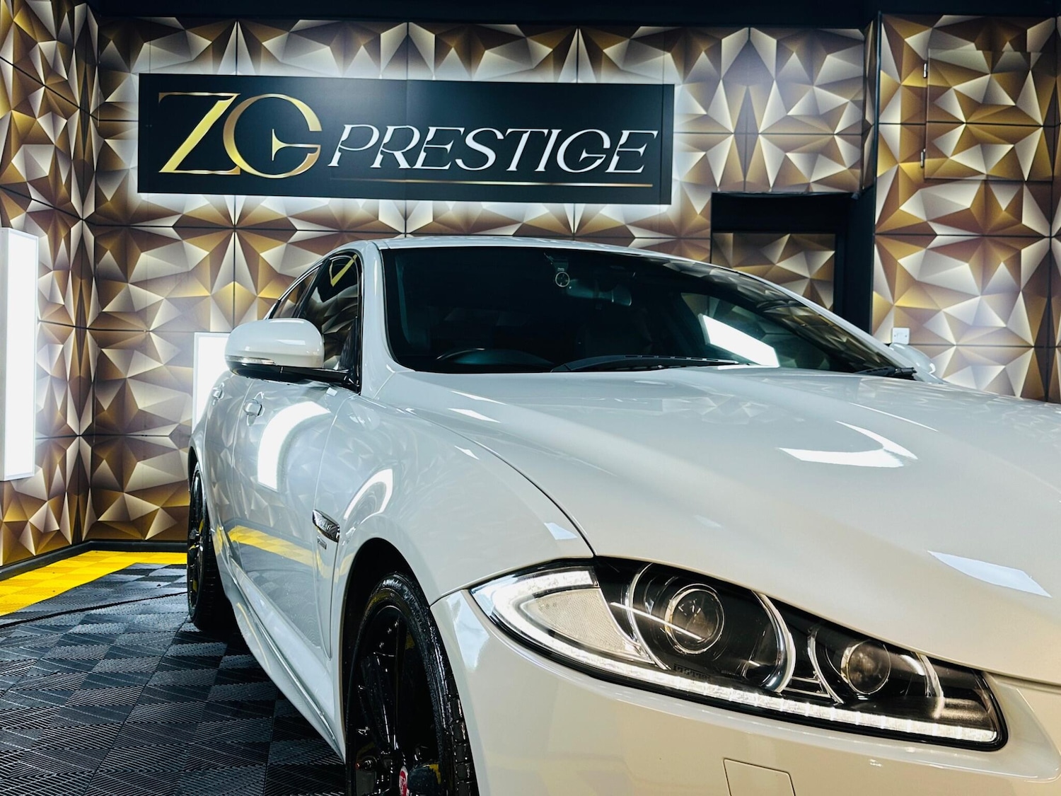 Used Jaguar XF 2015 for sale - 77131908: Photo 45