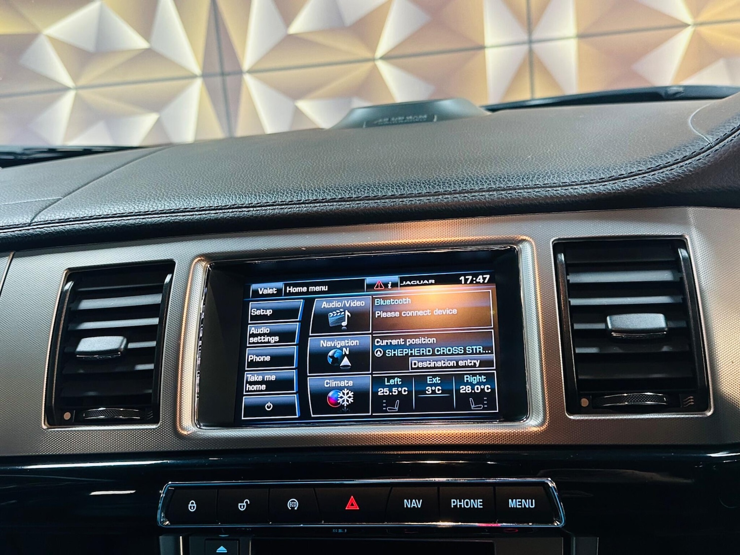 Used Jaguar XF 2015 for sale - 77131908: Photo 51