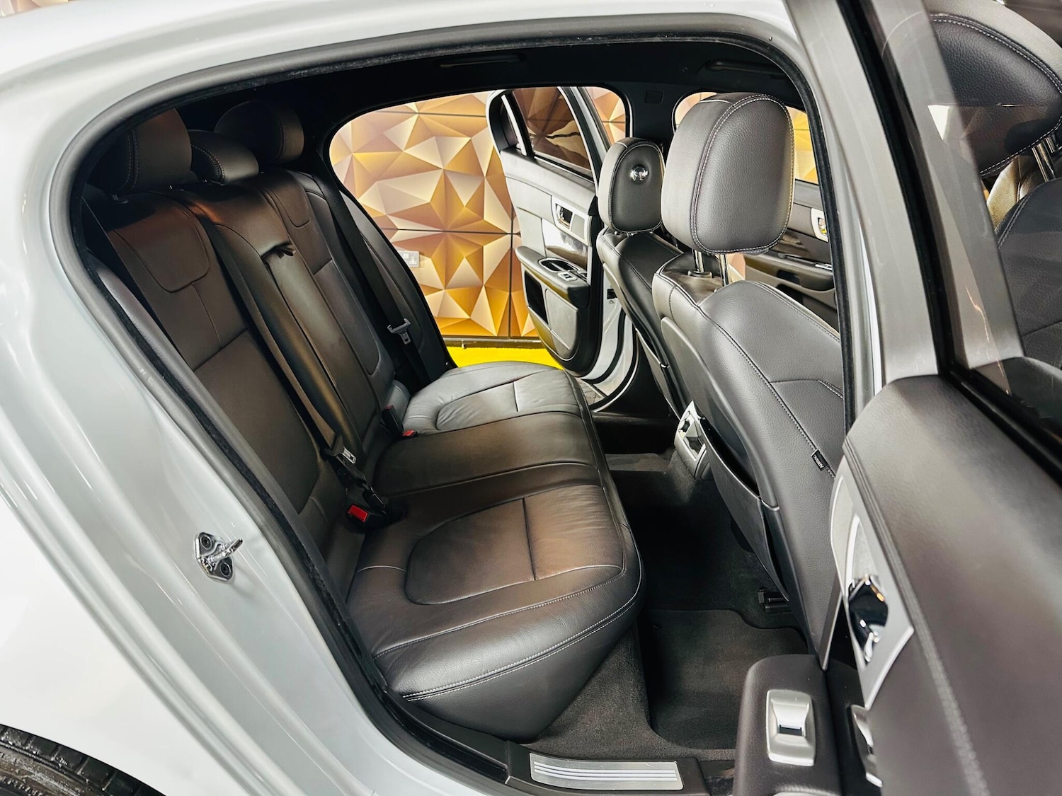 Used Jaguar XF 2015 for sale - 77131908: Photo 58