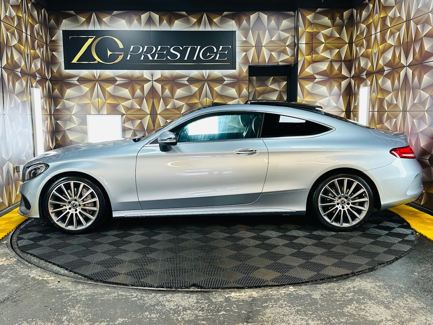 Used Mercedes-Benz C Class for sale - 77924997: Photo 11