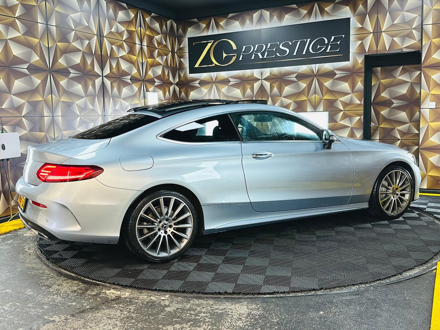 Used Mercedes-Benz C Class for sale - 77924997: Photo 13