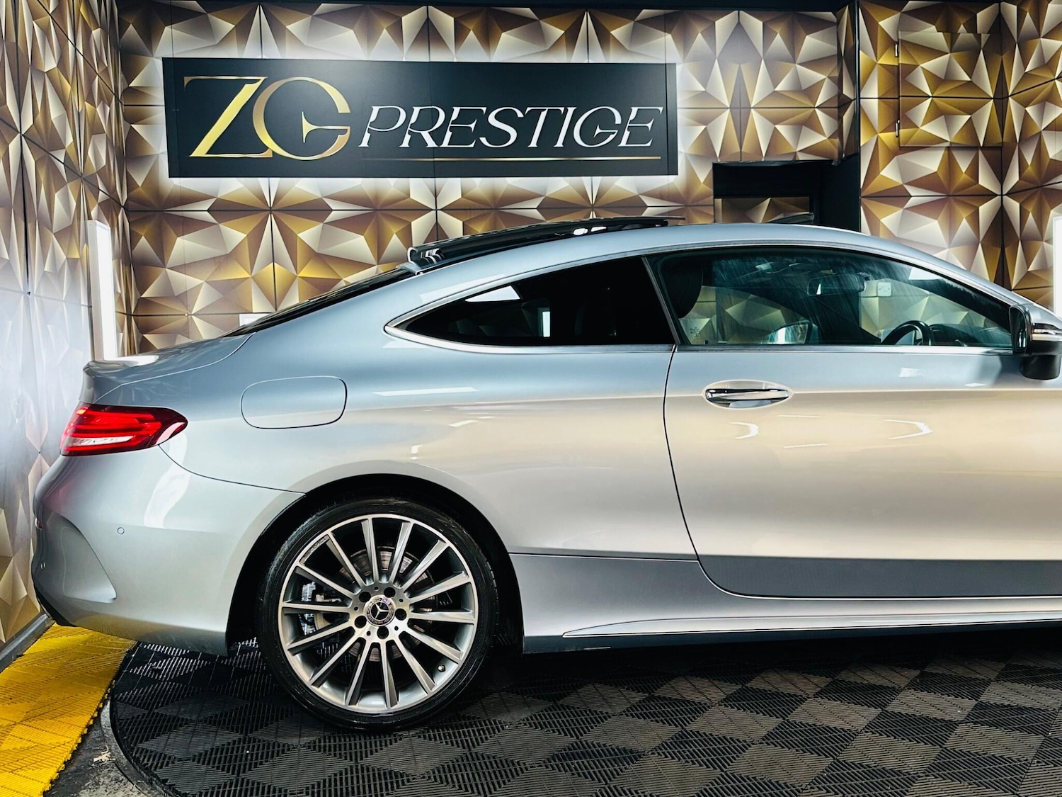 Used Mercedes-Benz C Class for sale - 77924997: Photo 23