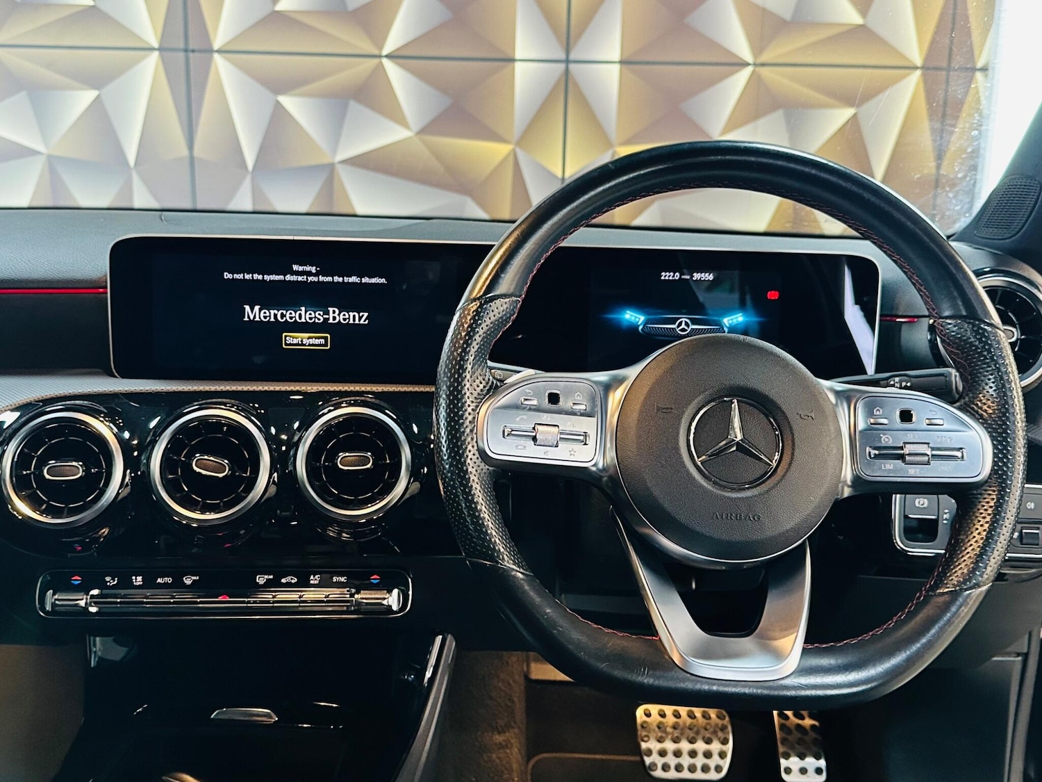 Used Mercedes-Benz A-Class 2019 for sale - 76360614: Photo 47