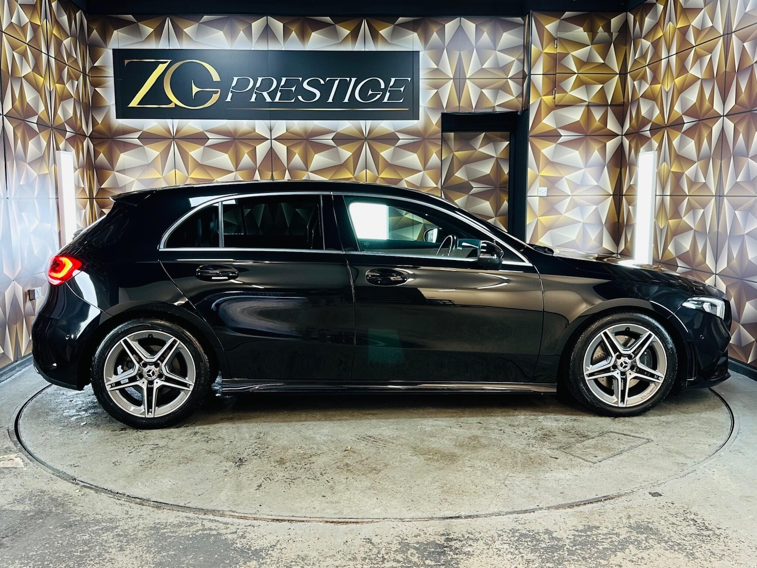 Used Mercedes-Benz A-Class 2019 for sale - 76360614: Photo 9