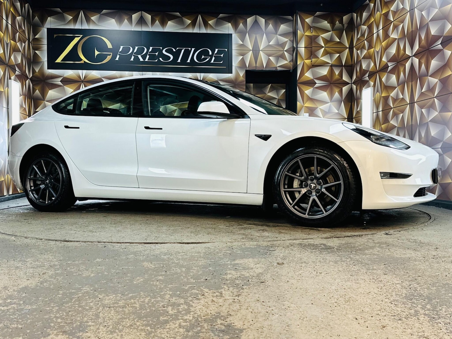 Used Tesla Model 3 2021 for sale - 76926499: Photo 17