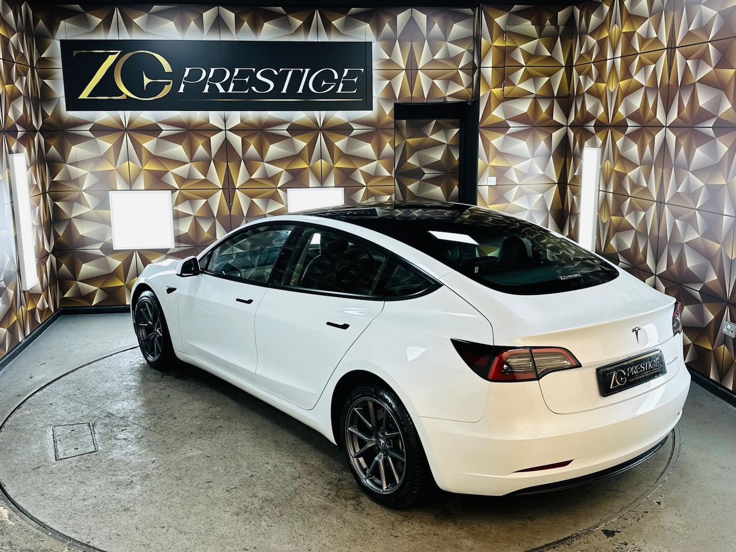 Used Tesla Model 3 2021 for sale - 76926499: Photo 25