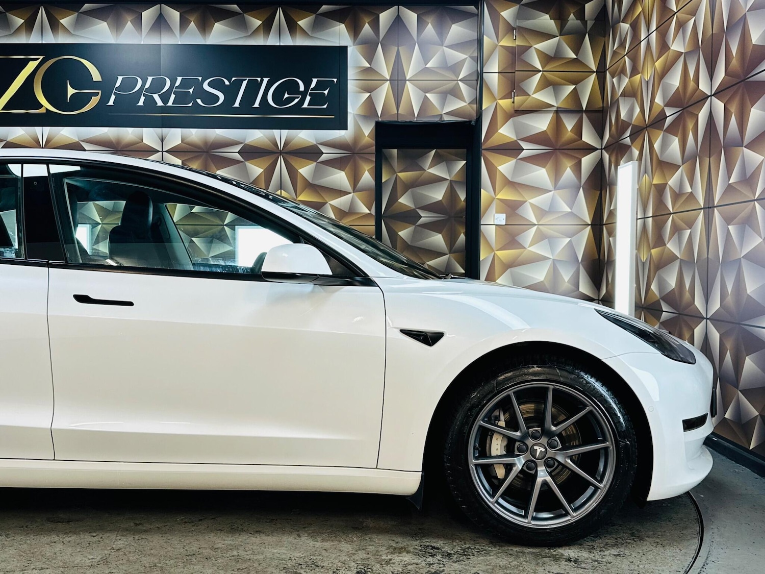 Used Tesla Model 3 2021 for sale - 76926499: Photo 35