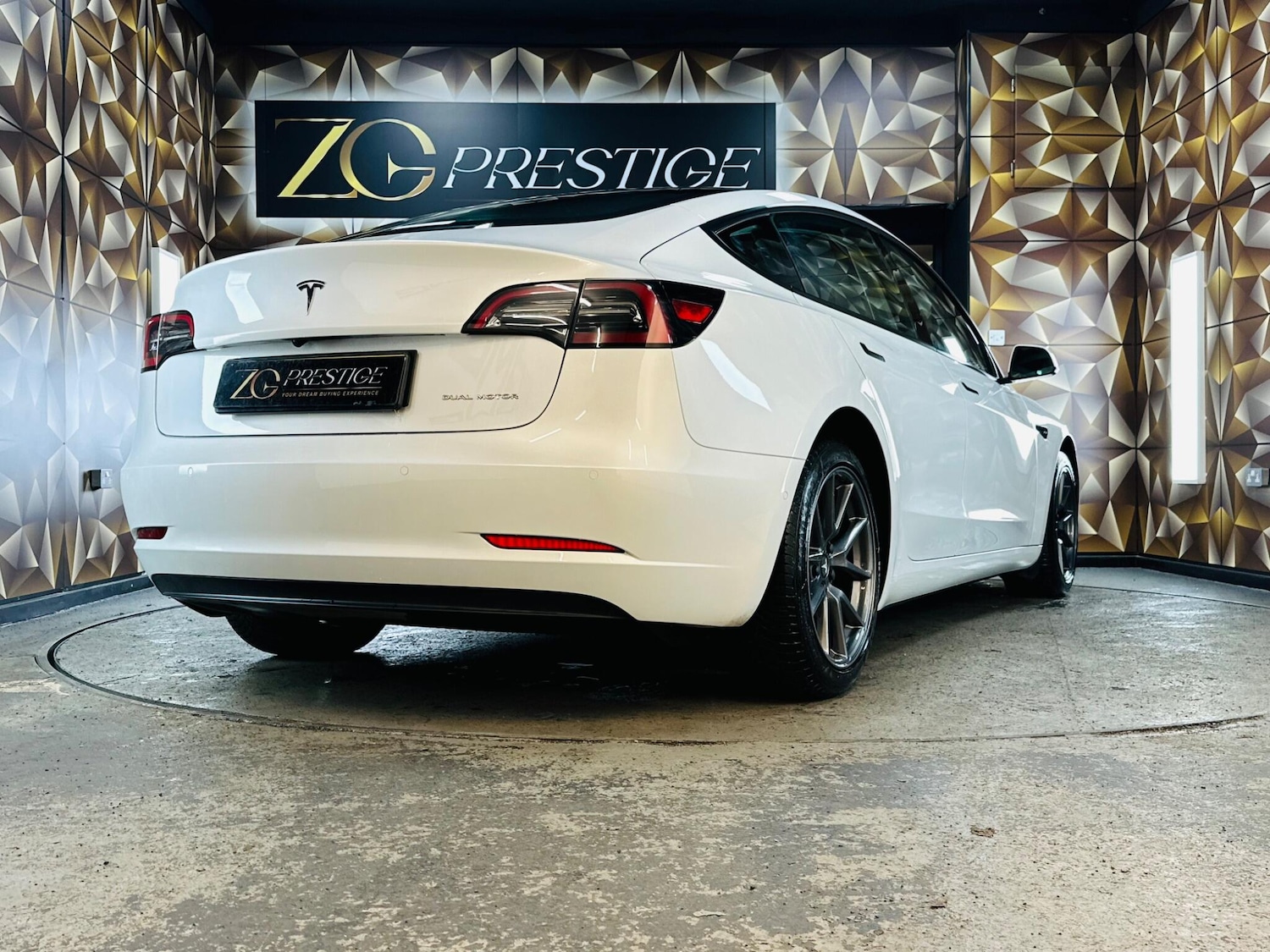 Used Tesla Model 3 2021 for sale - 76926499: Photo 43