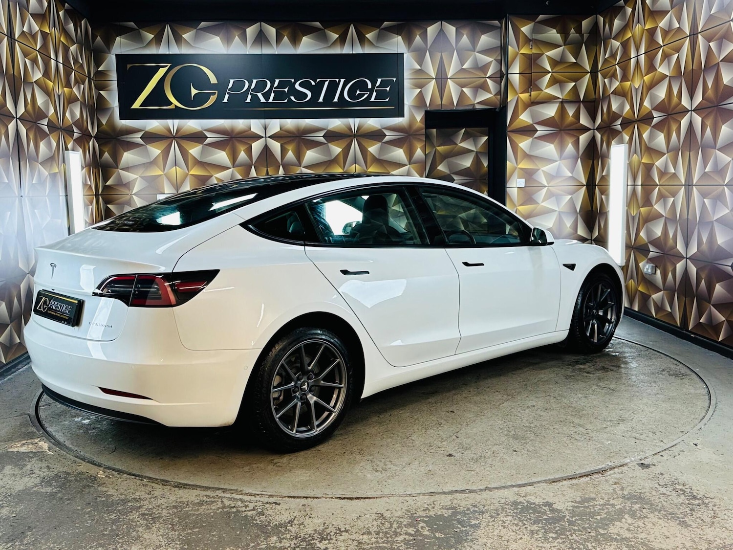Used Tesla Model 3 2021 for sale - 76926499: Photo 46