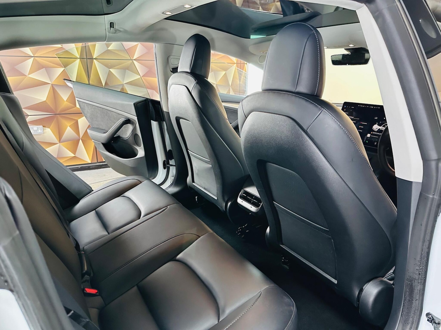 Used Tesla Model 3 2021 for sale - 76926499: Photo 60