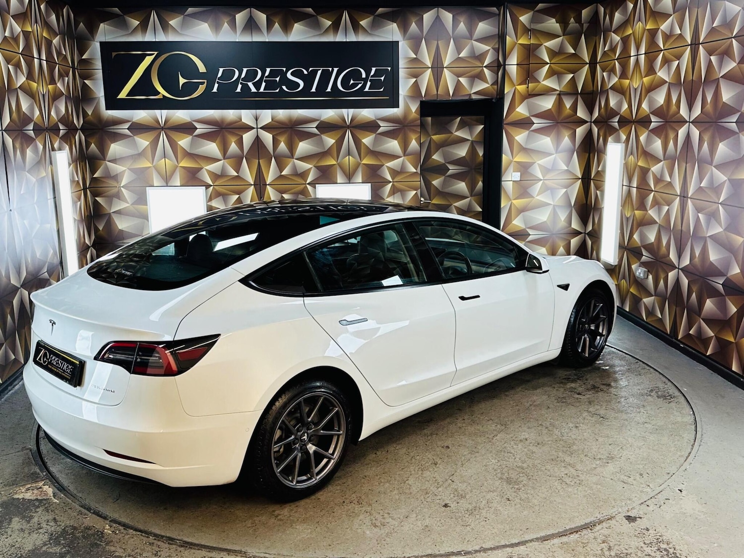 Used Tesla Model 3 2021 for sale - 76926499: Photo 7