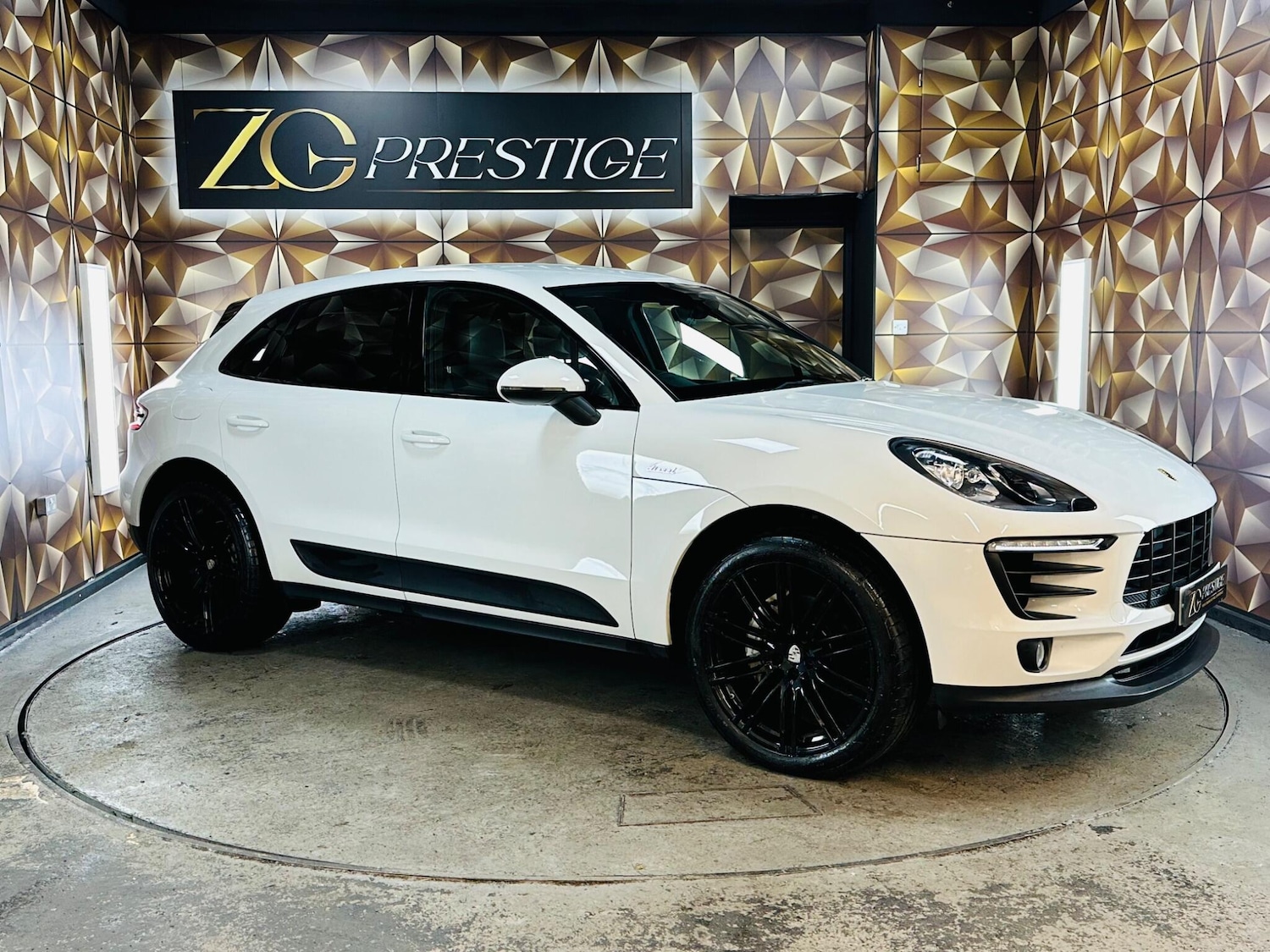 Used Porsche Macan 2015 for sale - 76824524: Photo 1