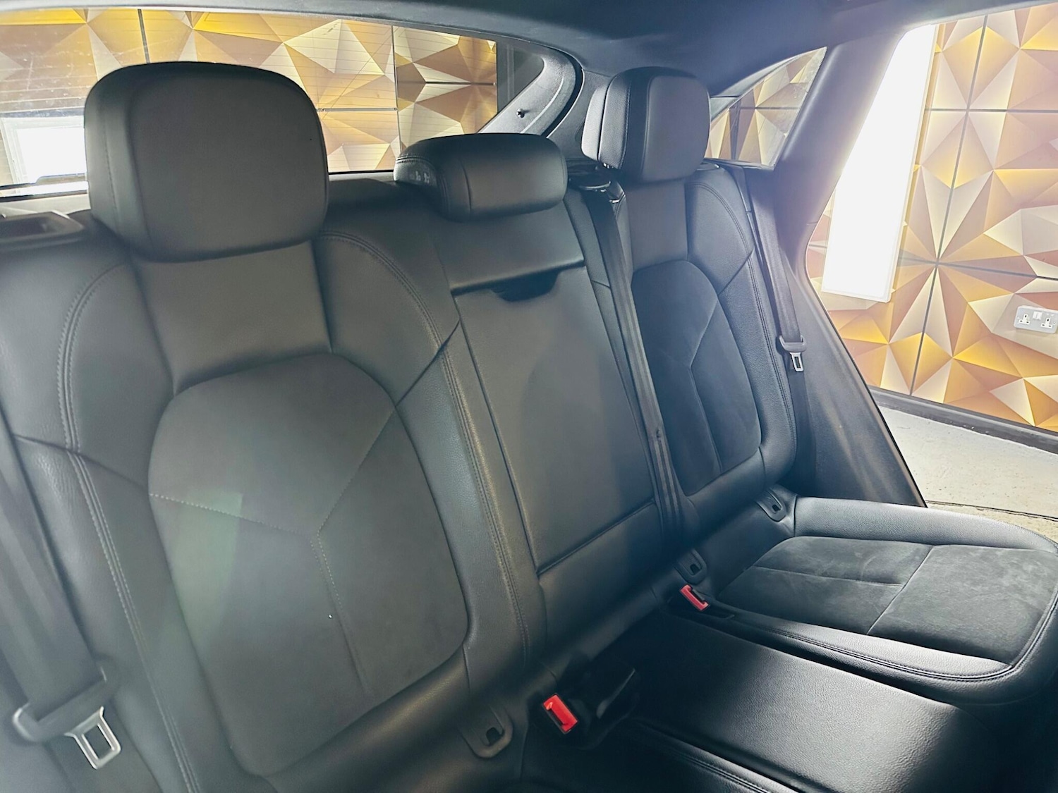 Used Porsche Macan 2015 for sale - 76824524: Photo 14