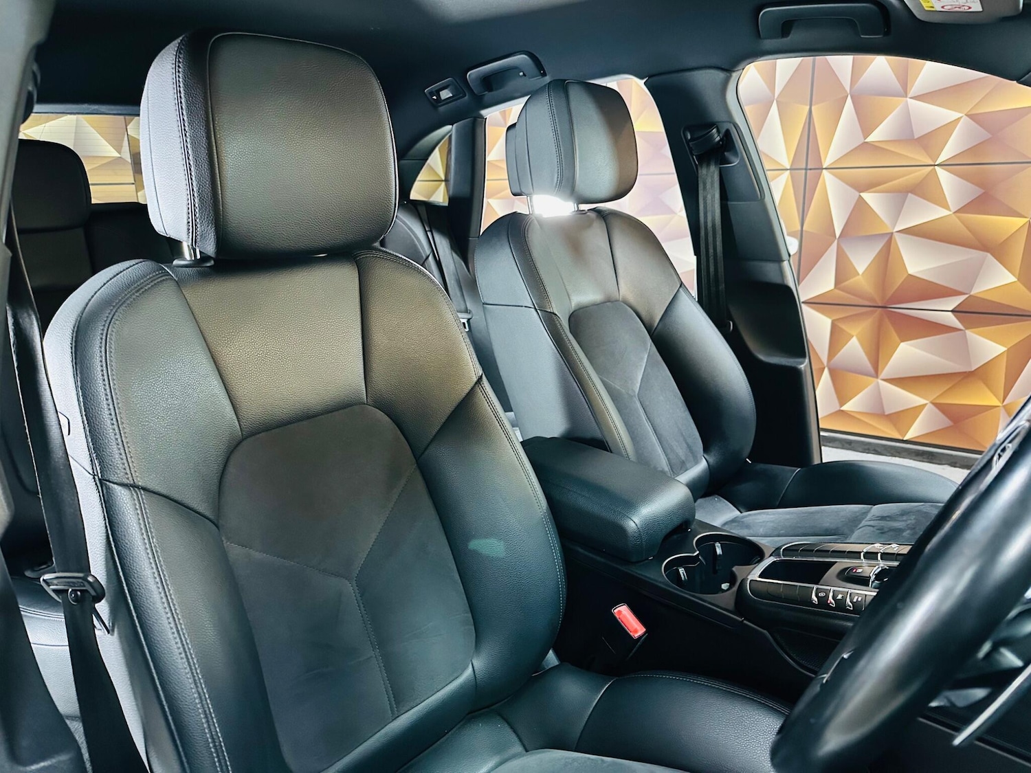 Used Porsche Macan 2015 for sale - 76824524: Photo 22