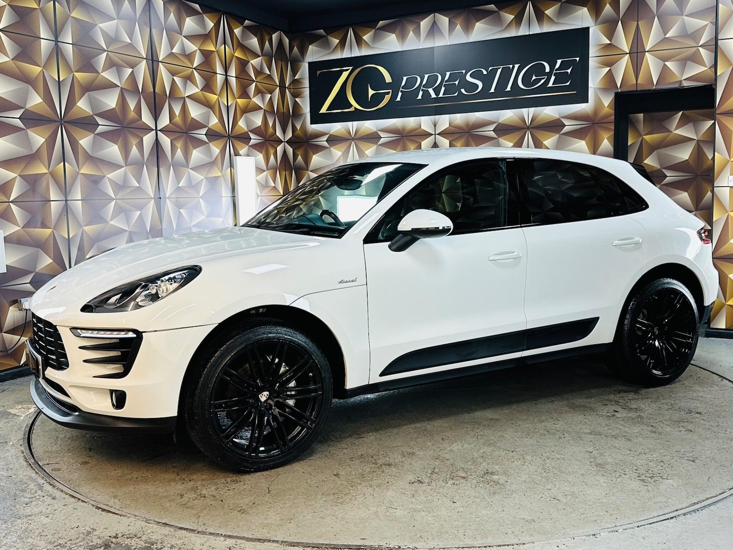 Used Porsche Macan 2015 for sale - 76824524: Photo 27