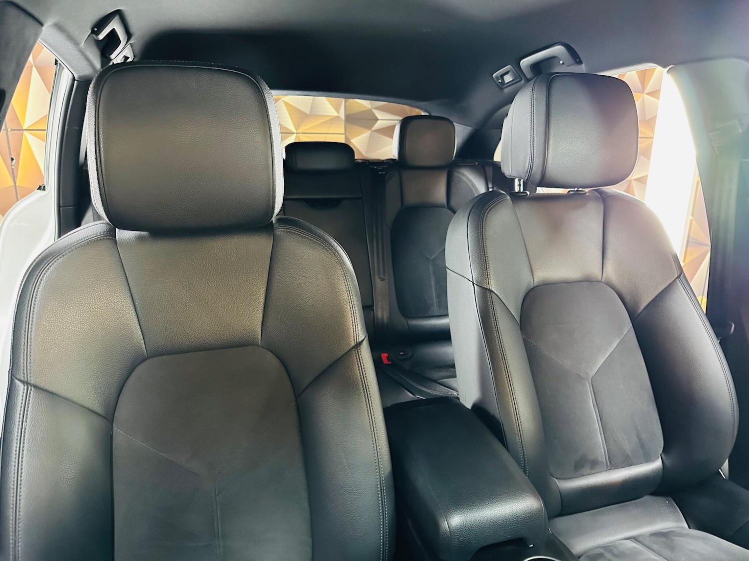 Used Porsche Macan 2015 for sale - 76824524: Photo 30