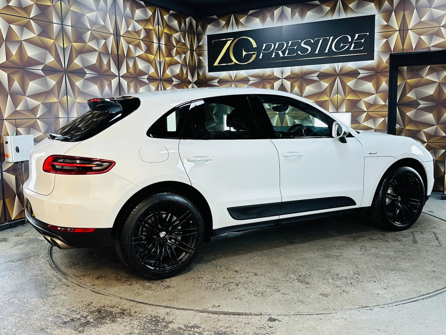 Used Porsche Macan 2015 for sale - 76824524: Photo 35