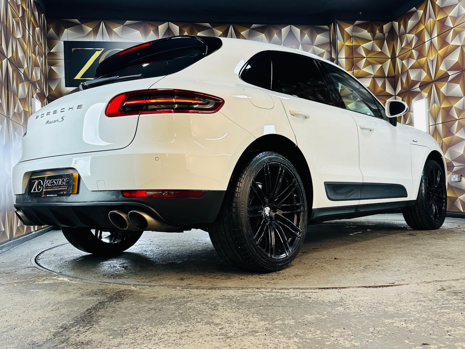 Used Porsche Macan 2015 for sale - 76824524: Photo 37