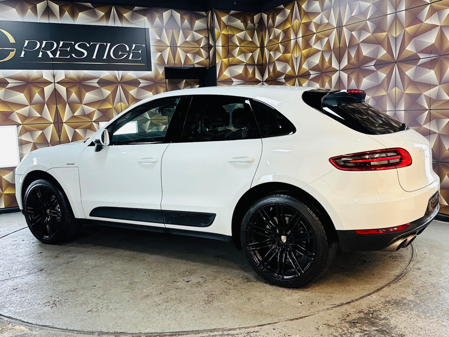 Used Porsche Macan 2015 for sale - 76824524: Photo 39