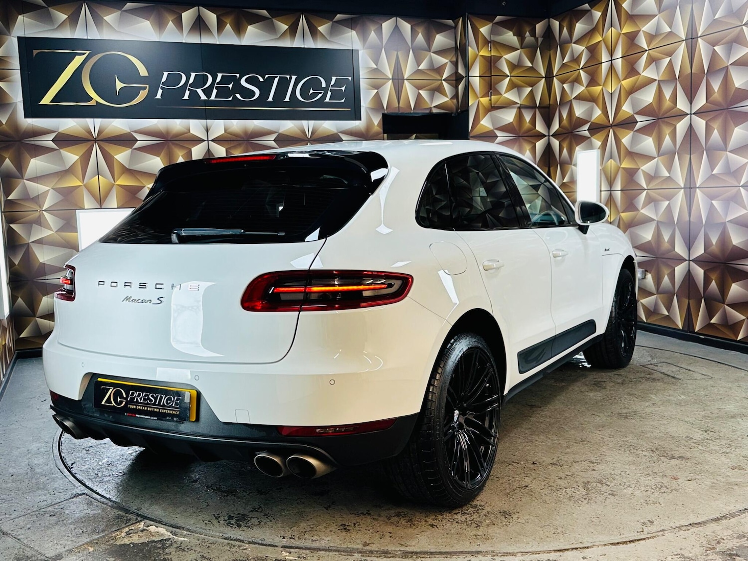 Used Porsche Macan 2015 for sale - 76824524: Photo 40